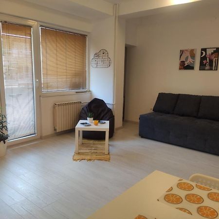 City Center White Apartment! Skopje Exterior foto